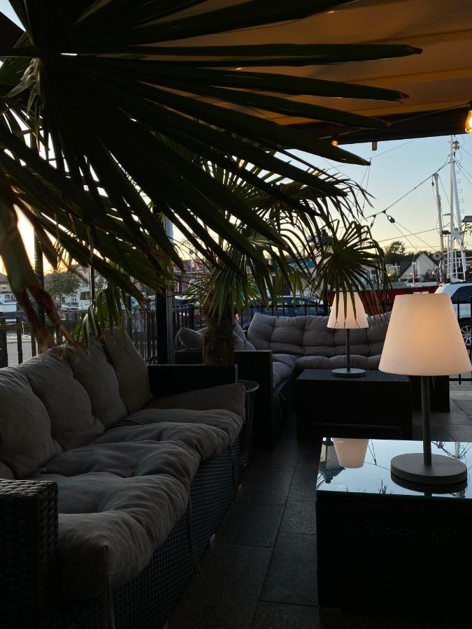 Golabek Leba Hotel Bagian luar foto