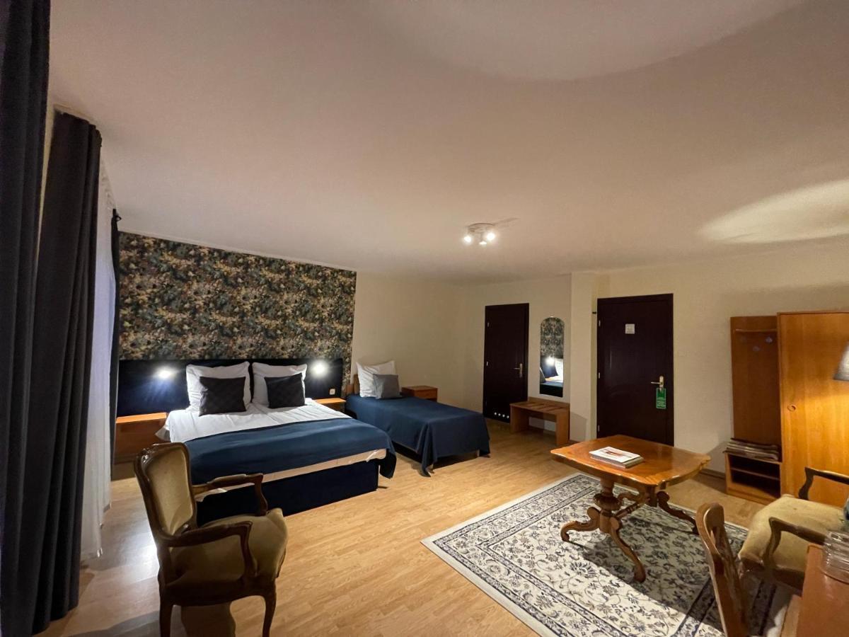 Golabek Leba Hotel Bagian luar foto