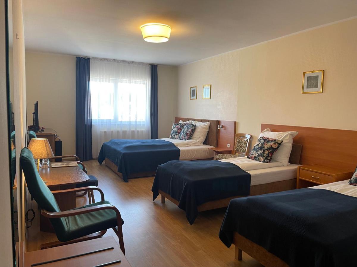 Golabek Leba Hotel Bagian luar foto