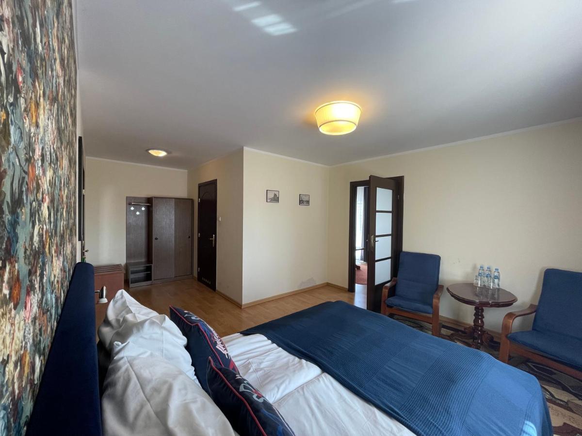 Golabek Leba Hotel Bagian luar foto
