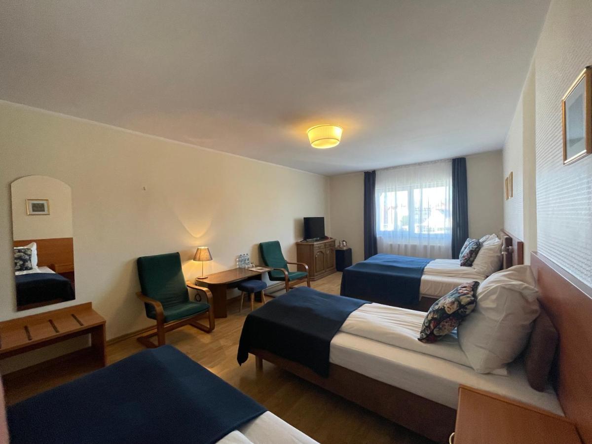 Golabek Leba Hotel Bagian luar foto