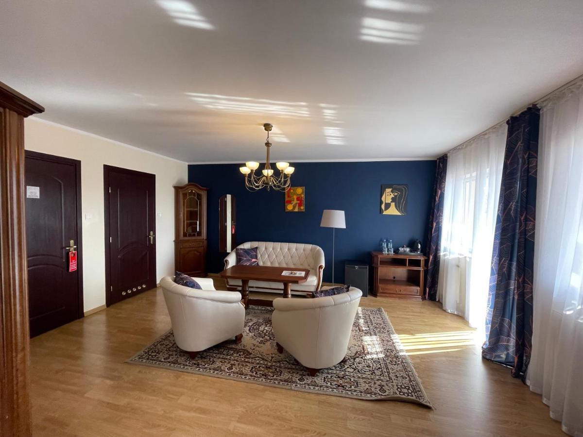 Golabek Leba Hotel Bagian luar foto