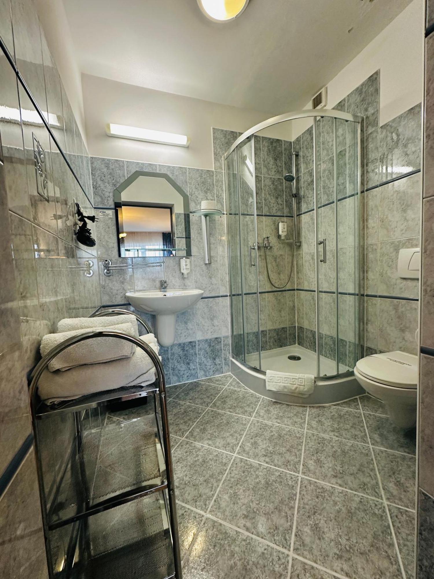 Golabek Leba Hotel Bagian luar foto